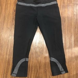 lululemon athletica Pants & Jumpsuits - Lululemon crops lululemon athletica Pants & Jumpsuits - Lululemon crops